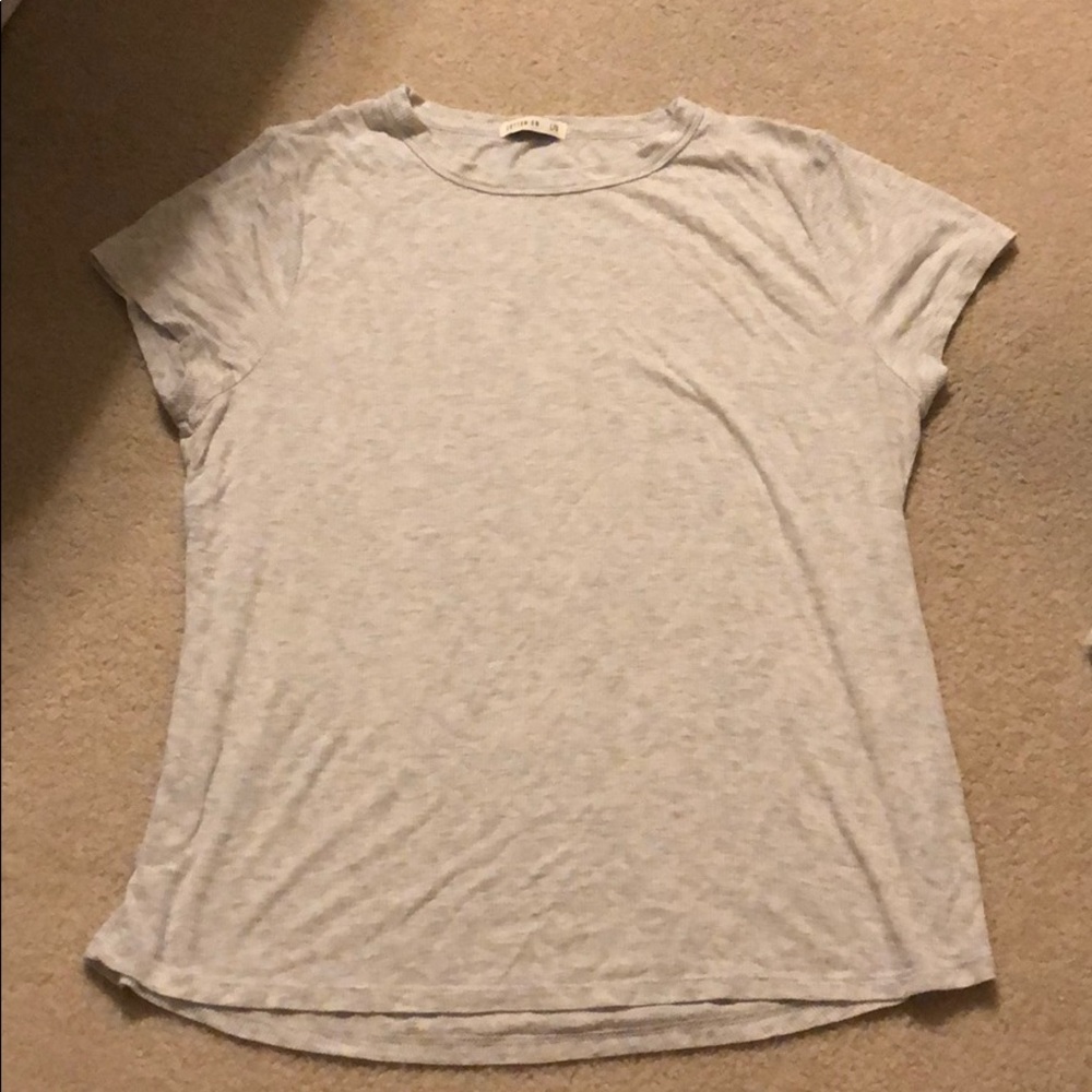 Light wash grey/white T-shirt